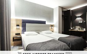 Air Hotel
